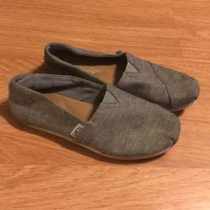 Tom’s Black and White Fabric